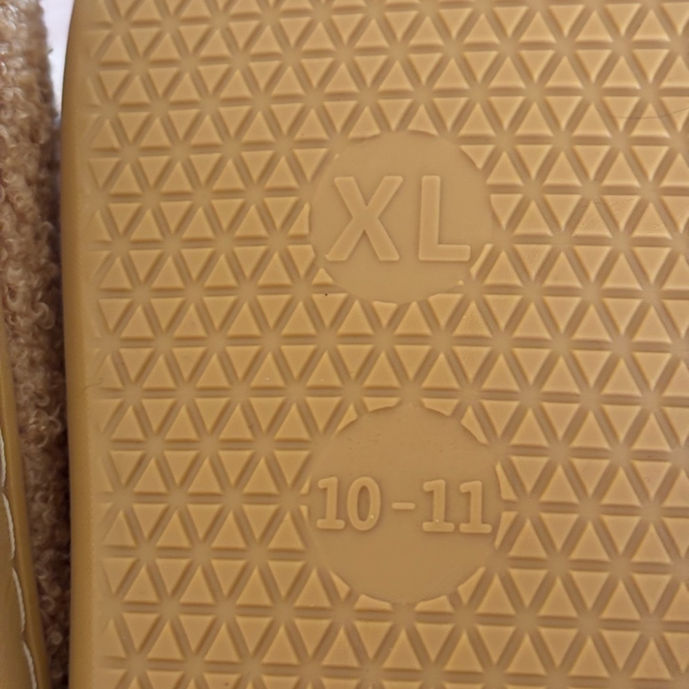 Natural Life Cozy Yellow Slippers - Picture 4 of 7